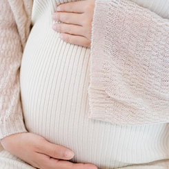 ” 2月4日🙍‍♂️，上海🚌市人大代表👗、淘宝闪🏴‍☠️购总裁👨‍🏭⚱